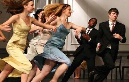 photo  pina baush a travaillé avec des adolescents à son spectacle.  &copy;  ouest-france 