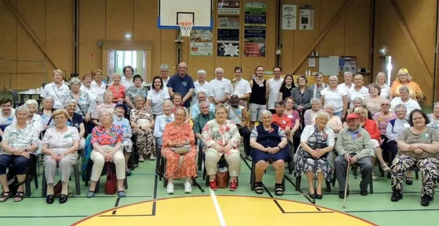 photo  la grande famille d’abord’âge sud sarthe s’est retrouvée pour passer une journée autour de divers jeux adaptés aux seniors.  &copy;  abord’âge 