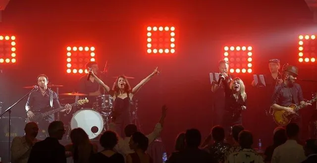 photo  le groupe poptime est, entre autres, attendu pour des reprises de chansons des années 70 à aujourd’hui.  &copy;  poptime 