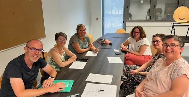 photo  l’amicale des parents d’élèves réunis pour trouver un nouveau successeur à véronique launay.  &copy;  ouest-france 