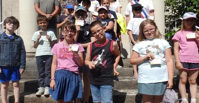 photo  un permis piéton pour les scolaires cm2 du val de l’erdre.  &copy;  co 