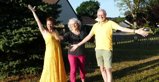 photo  pauline pélosi, anne tancoigne et jean-françois paris sont heureux du nouvel élan de la chorale harmonia.  &copy;  ouest-france 