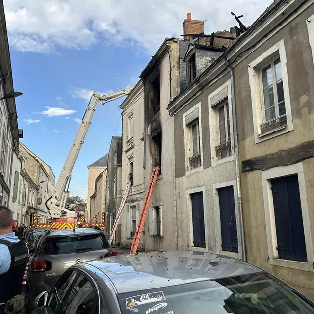 photo l’immeuble de la rue du collège a été entièrement calciné.  ©  ouest-france