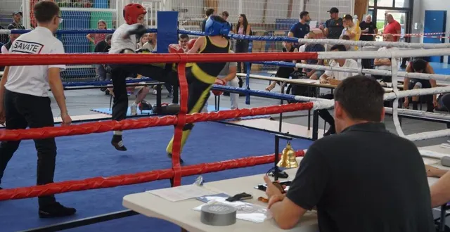 photo  pour le 10e anniversaire du club de savate boxe française, les compétiteurs de l’interclub ont tiré toute la journée au gymnase.  &copy;  ouest-france 