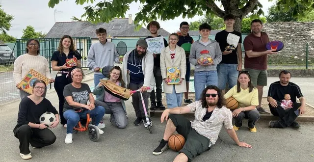 photo  l’équipe d’animation au csi l’atelier.  &copy;  co 