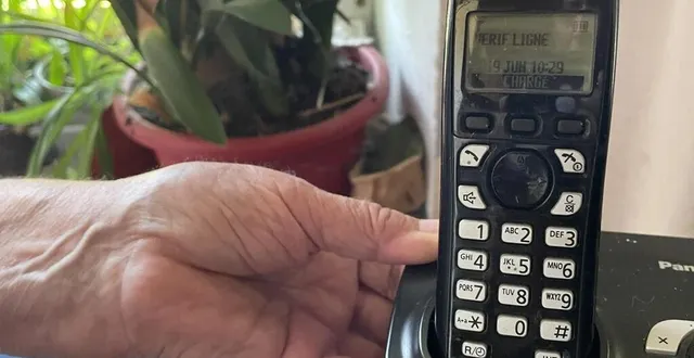 photo  edith beaudoux s’inquiète de ne plus avoir de téléphone pour appeler les secours ou sa fille en cas de problème.  &copy;  le maine libre 
