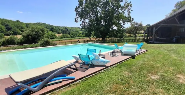 photo  la piscine et le calme sont des éléments d’appel importants.  &copy;  le maine libre 