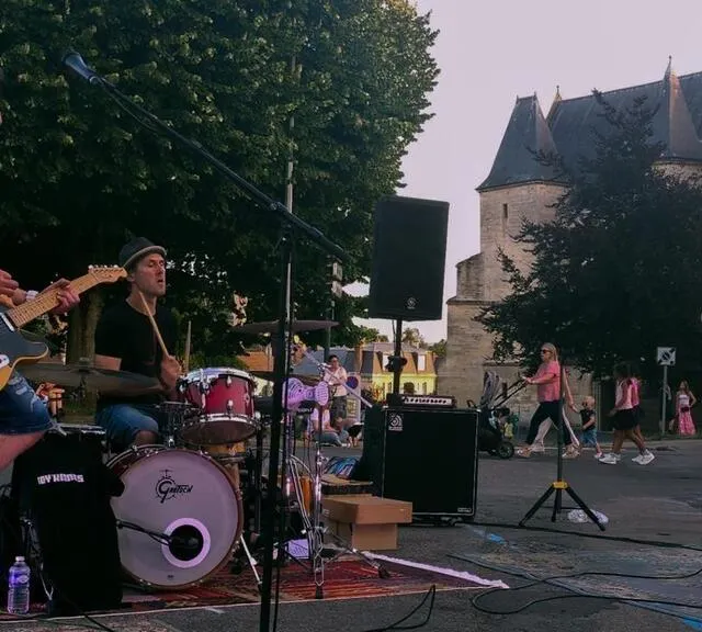 photo place du marché, roy thinnes, groupe rock indépendant.  ©  ouest-france