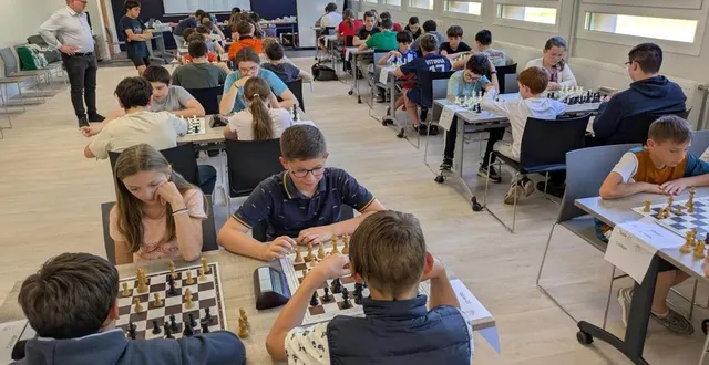 photo  des collégiens et élèves du primaire venant de tout le département se sont affrontés au collège nicolas-jacques-conté.  &copy;  ouest-france 