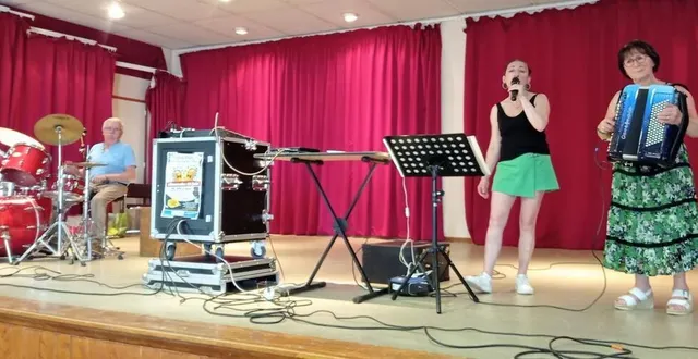 photo  le répertoire du groupe guimartinn’s a été très apprécié par les donneurs de sang, mardi.  &copy;  ouest-france 