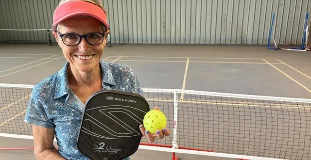 photo  sylvie beaufort s’est donné pour mission de faire découvrir le pickleball aux sarthois.  &copy;  ouest-france 