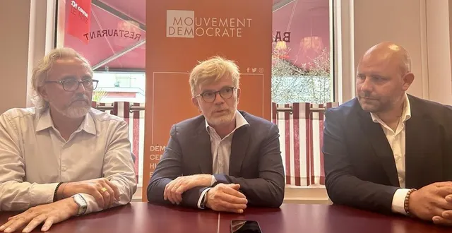 photo  marc fesneau, entouré d’eric martineau et alexandre gaillat, a présenté la stratégie du modem en sarthe à moins de neuf mois des municipales.  &copy;  le maine libre 