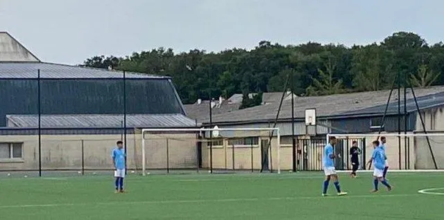 photo  le complexe sportif bernard guyard, rue des érables.  &copy;  co 