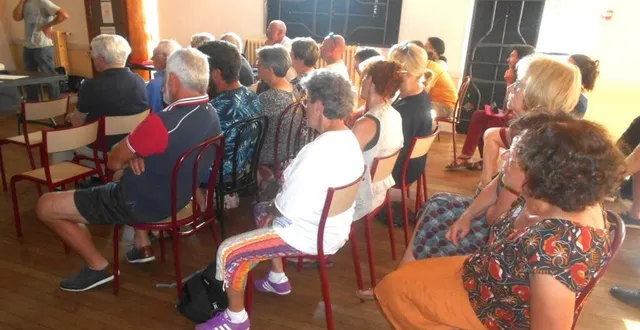 photo  les habitants sont venus nombreux à la réunion organisée par l’association avenir local vivant.  &copy;  ouest-france 