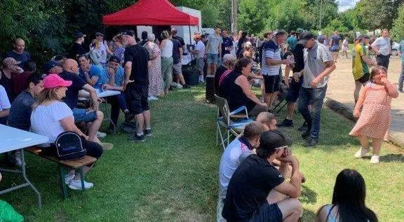 photo  beau succès public lors du concours annuel de boules de courgains.  &copy;  maine libre. 