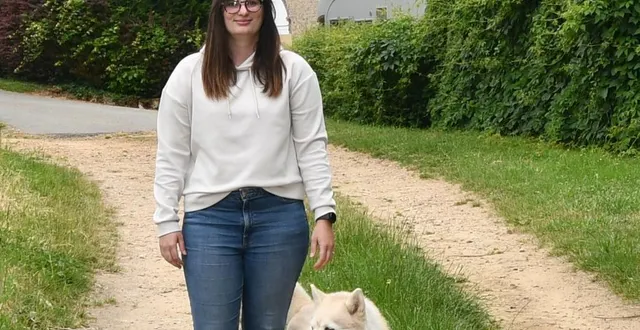 photo  saint-maixent, le 6 juin 2025. elodie yaigre et sa chienne meessa.   &copy;  le maine libre 