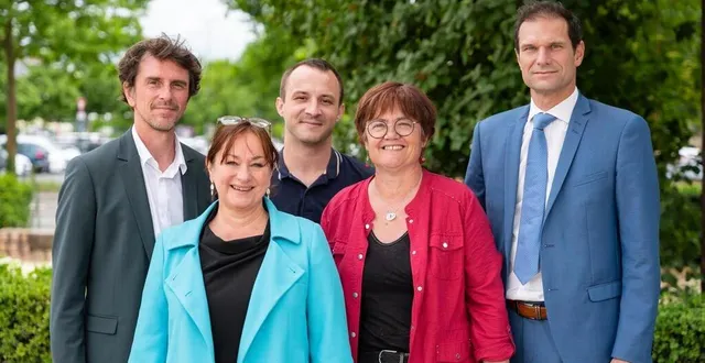 photo  romain laveau, céline véron, étienne mater, silvia camara-tombini et noam leandri sont les cinq candidats à départager.  &copy;  demain angers 