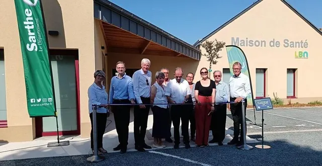 photo  c’est daniel coudreuse, le président de lbn communauté, qui a coupé le ruban lors de l’inauguration de la maison de santé de chantenay-villedieu, vendredi 20 juin 2025.  &copy;  ouest-france 