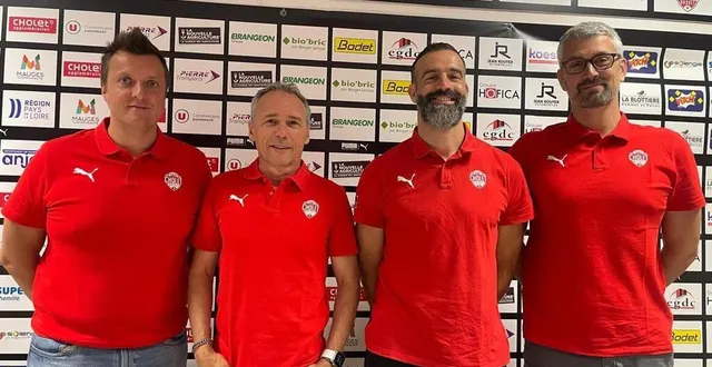 photo  de gauche à droite : cédric colbaut, jérôme mérignac, fabrice lefrançois et guillaume costentin.  &copy;  ouest-france 