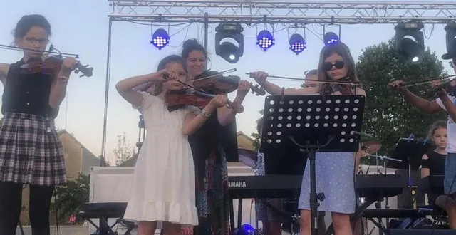 photo  les violonistes de l’école de musique à l’œuvre.  &copy;  le maine libre 