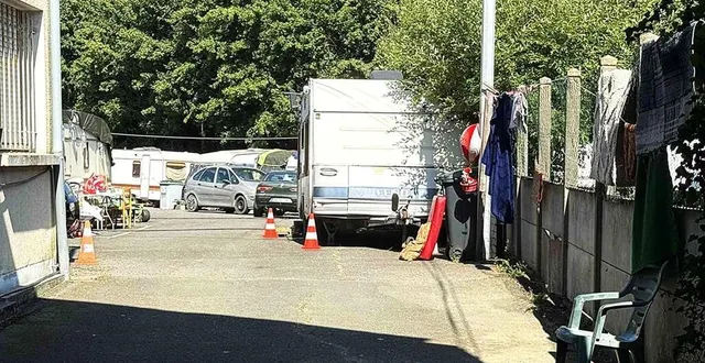 photo  une dizaine de caravanes s’est installée à angers, sur un terrain privé.  &copy;  co 