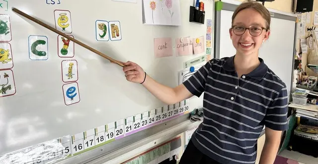 photo  arrivée en septembre 2024 à l’école lazare-de-baïf, julia repartira le 25 juin pour l’allemagne avec un petit pincement au cœur.  &copy;  le maine libre 