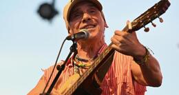 Info insolite  manu chao, lors de son concert à plougonvelin. 