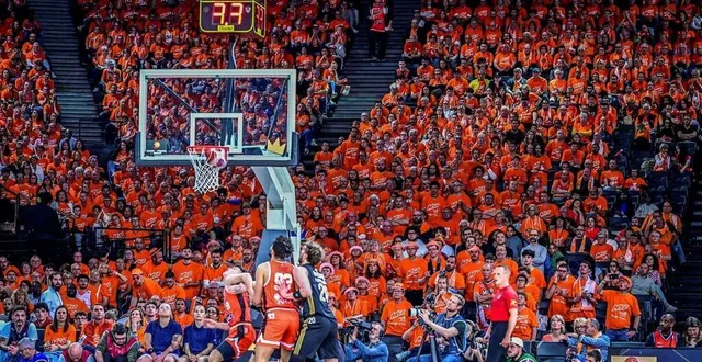 photo  après s’être affrontés à bercy en finale de la coupe de france, le msb et paris se retrouveront… à roland-garros en septembre 2025 pour la supercoupe.  &copy;  archives le maine libre - yvon loué 