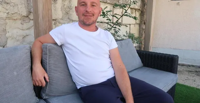 photo  la ménitré, le 19 juin 2025. installé à la ménitré depuis cinq ans, hervé david va proposer un service de transport et d’accompagnement des personnes à mobilité réduite. il pourra rayonner sur tout le département de maine-et-loire.  &copy;  co - agathe le nueff 