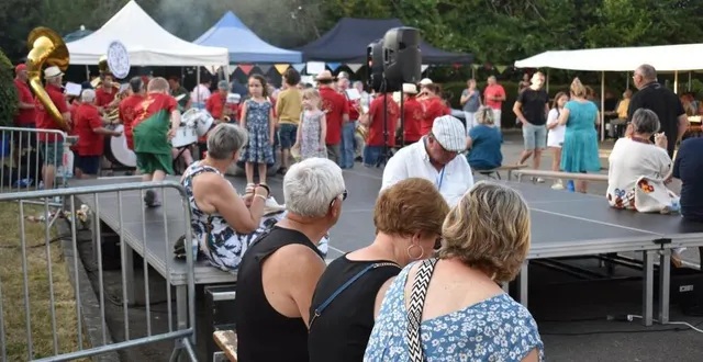 photo  un moment intergénérationnel de convivialité et d’échanges.  &copy;  le maine libre 