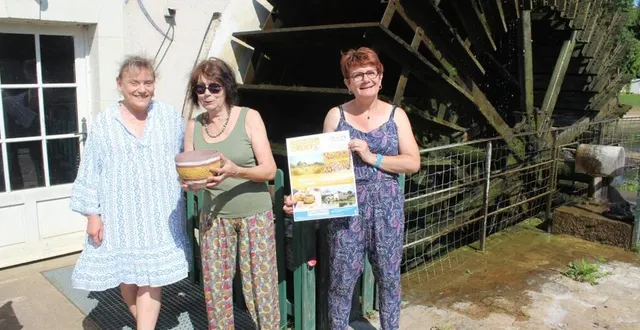 photo  isabelle chiaramonti monnet, katy barrault et élisabeth niveau.  &copy;  le maine libre 