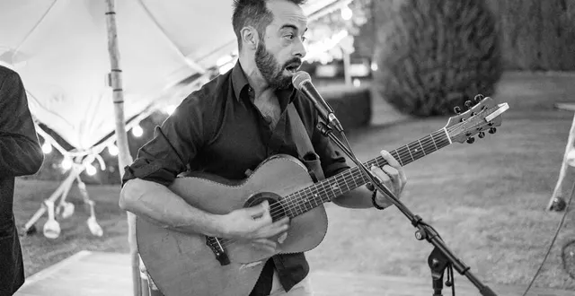 photo  pasqualito giramondo a fait de nombreux voyages à travers le monde.  &copy;  document remis 