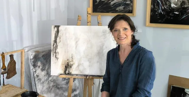 photo  béa zaltsman expose ses œuvres sous le titre « géographisme » du 27 juin au 6 juillet à l’abbaye.  &copy;  co 