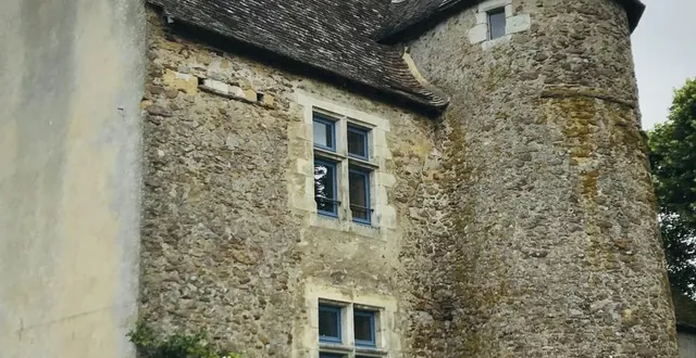 photo  propriété du petit coudray, maison principale avec tourelle.  &copy;  ouest-france 