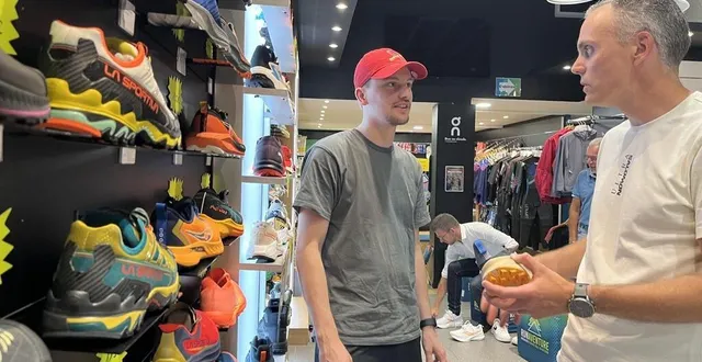 photo  l’enseigne va continuer à développer sa gamme de chaussures de course à pied.  &copy;  ouest-france 