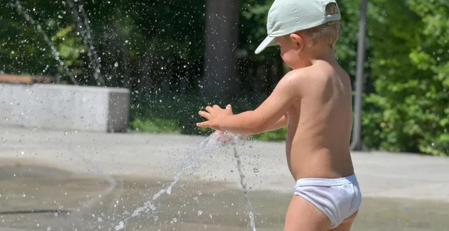 photo  les enfants ne devraient pas trop souffrir de la chaleur.  &copy;  co - marie delage 