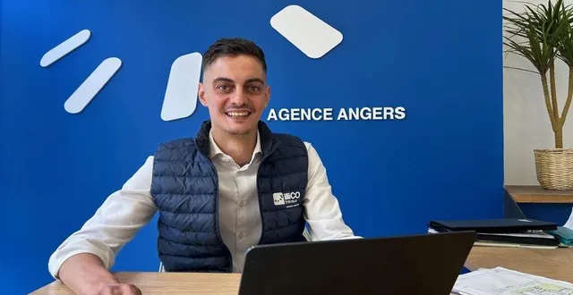 photo  angers, rue paul-bert, le 27 juin 2025. antoine hallier dans la nouvelle agence illico travaux.  &copy;  co 