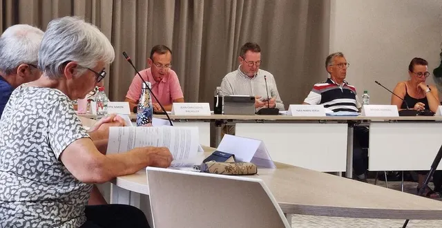 photo  les élus du conseil municipal de changé ont fixé la densité des logements à 20 par hectare.  &copy;  le maine libre 