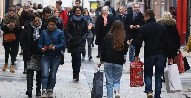 photo  les soldes d’été commencent ce mercredi 25 juin 2025.  &copy;  le courrier de l’ouest - josselin clair 