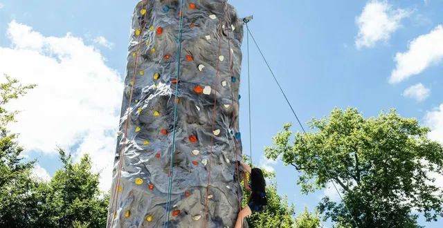 photo  les visiteurs pouvaient s’essayer à l’escalade lors de la fête du sport.  &copy;  ouest-france 