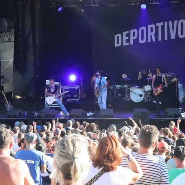 photo le groupe déportivo a donné le deuxième concert de la soirée.  ©  ouest-france