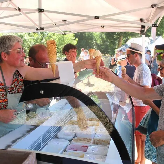 photo les glaces de courbeton se sont vendues comme des petits pains avec la chaleur.  ©  ouest-france