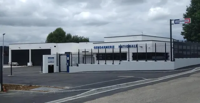 photo  les nouveaux locaux sont opérationnels à compter de ce lundi. après cinq jours consacrés au déménagement, les militaires de la brigade territorialede gendarmerie de gacé et de la communauté de brigades (cob), ont intégré leurs nouveaux locaux. les militaires accueillent à nouveau le public, aux horaires habituels, rue apollo-xi.  &copy;  ouest-france 