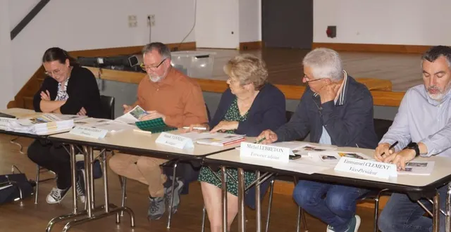 photo  lors de son l’assemblée générale qui s’est tenue en mai à la salle des fêtes du village, l’office de tourisme maine cœur de sarthe a dévoilé un programme riche de manifestations pour cet été.  &copy;  ouest-france 