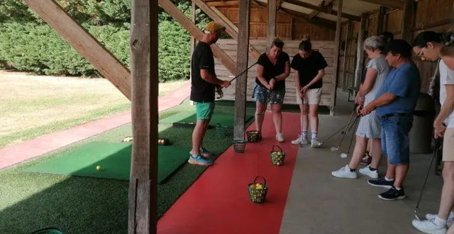 photo  chaque participant a pu se confronter aux rudiments du golf.  &copy;  ouest-france 