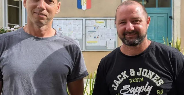 photo  yohann disse, responsable du service technique de la commune, au côté d’anthony esnault, nouvel recrue.  &copy;  ouest-france 