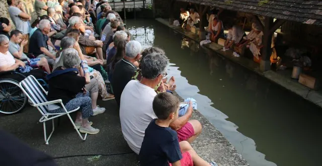 photo  le public n’a pas eu à regretter son déplacement à la découverte des lavandières du siècle dernier.   &copy;  le maine libre 