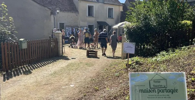 photo  plus d’une centaine de visiteurs se sont pressés aux portes ouvertes de la maison partagée de parcé le week-end du 28 et 29 juin 2025.  &copy;  le maine libre 