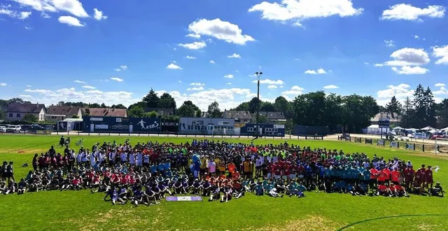 photo  60 équipes de seniors se sont engagées dans le tournoi des 24 heures de foot de moncé-en-belin (sarthe), soit plus 700 participants, venus du grand ouest.  &copy;  ouest-france 