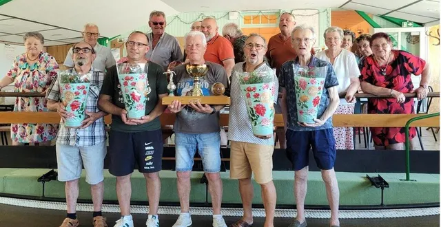 photo  vainqueurs et finalistes à l’issue de la finale.  &copy;  le maine libre 